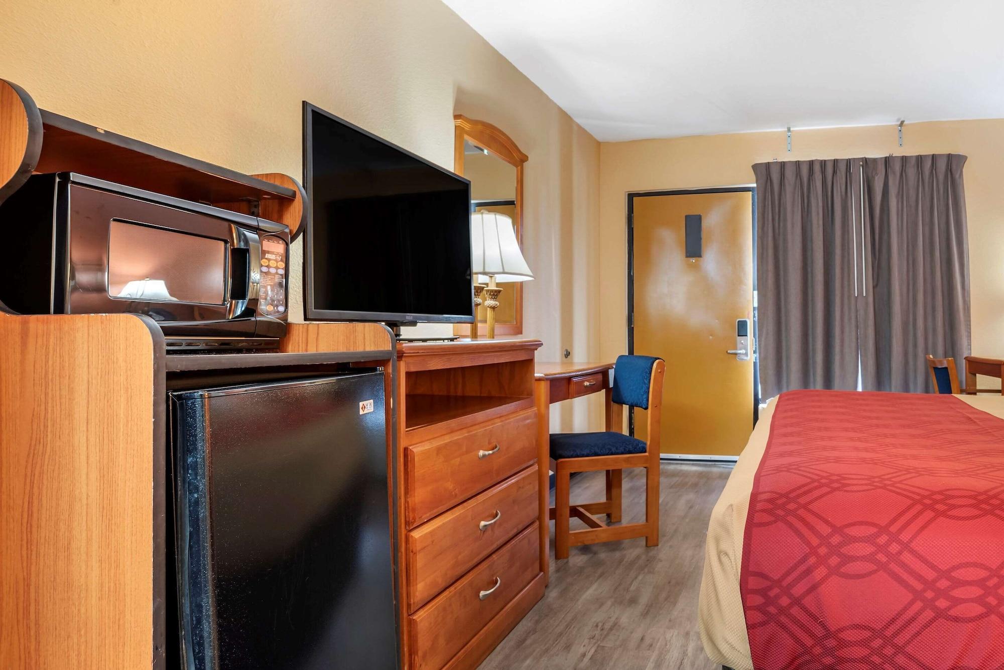 Econo Lodge Inn&Suites Evergreen Exterior foto