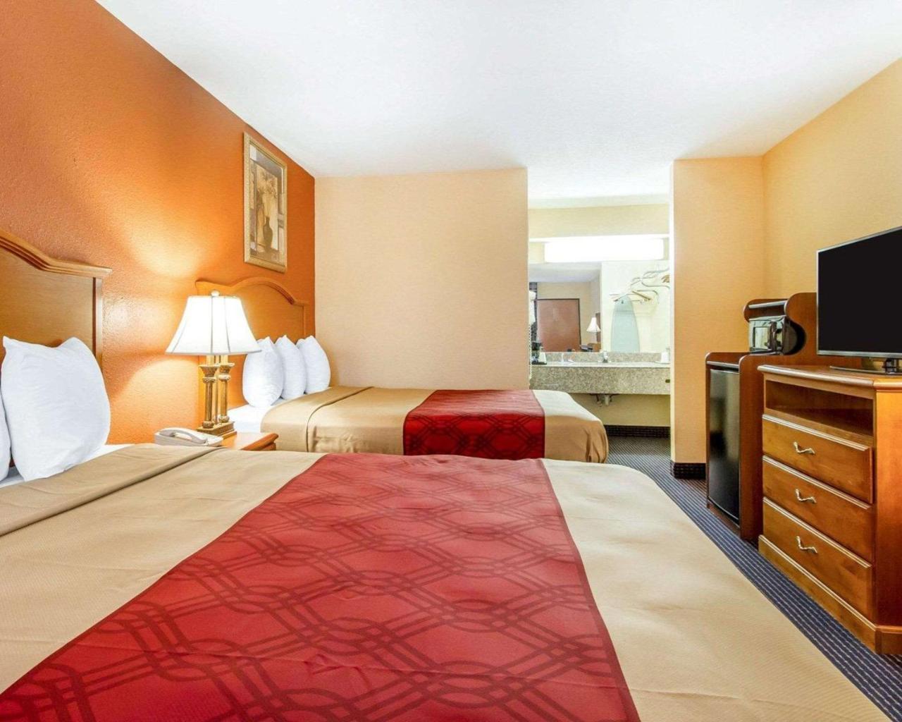 Econo Lodge Inn&Suites Evergreen Exterior foto